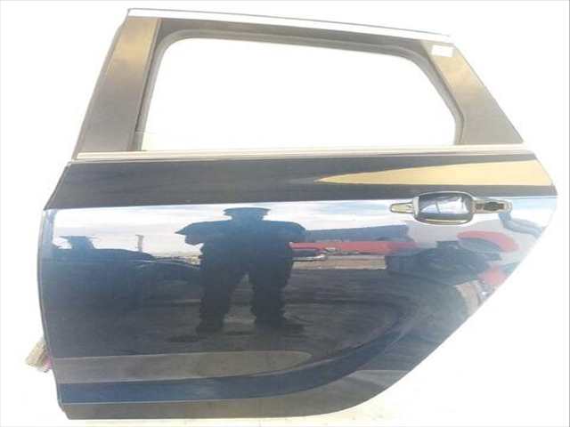 Foto 2ª: Puerta Trasera Izquierda Opel Astra 1.7 CDTI 35) (2010)