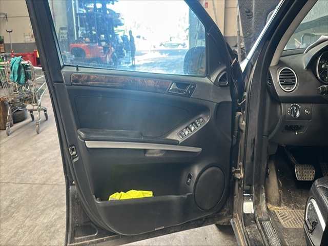 Foto 2ª: Puerta Delantera Izquierda Mercedes Clase ML 320 3.2 CDI [D642940] (2007)