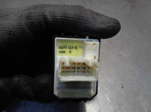 Foto 2ª: Mando Retrovisor Nissan Qashqai ACENTA 116CV 85KW [K9K872] (2018)