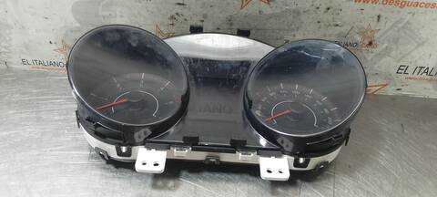 Foto 2ª: Cuadro de Instrumentos Ssangyong Tivoli CRYSTAL 4X2 116CV 85KW [673910] (2015)