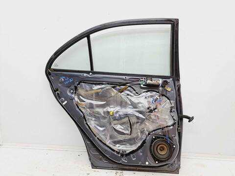 Foto 3ª: Puerta Trasera Izquierda Toyota Avensis 1.8 16V CAT BERLINA 129CV 95KW [1ZZFE] (2005)
