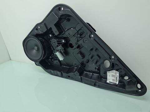 Foto 2ª: Elevalunas Manual Trasero Derecho Mercedes Clase A 140 A 45 AMG 4-MATIC 176.052) 381CV 280KW [133980] (2017)