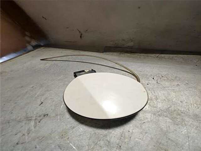 Foto 2ª: Tapa Exterior Combustible Volkswagen Golf 2.0 GTD [2.0 LTR. - 125 KW TDI DPF] [CBBB]