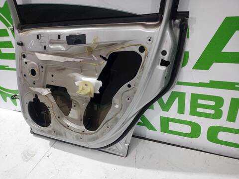 Foto 3ª: Puerta Trasera Derecha Citroen C4 1.6 16V HDI 90CV [9HXDV6ATED4] (2004)