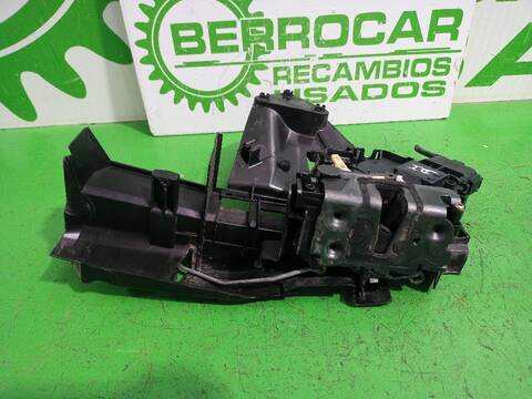 Foto 2ª: Cerradura Puerta Delantera Izquierda Ford Focus 1.6 16V CAT 101CV [HWDA] (2004)