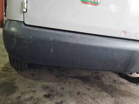 Foto 2ª: Paragolpes Trasero Volkswagen Caddy FURGON ECONOMY BLUEMOTION 102CV 75KW [CAYD] (2012)