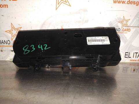 Foto 4ª: Mando Climatizador Renault Clio TECHNOFEEL 90CV 66KW [H4BB4] (2015)