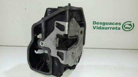 Cerradura Puerta Delantera Derecha Bmw Serie 1 114 118D BERLINA 122CV 90KW