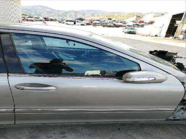 Foto 1ª: Puerta Delantera Derecha Mercedes Clase C 160 BERLINA 170CV 125KW [646963] (2000)