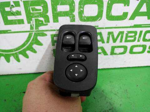 Foto 2ª: Botonera Elevalunas Lancia Y 1.3 MULTIJET 16V ARGENTO 10.2006 ) 75CV [199A2000] (2003)