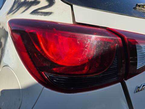Piloto Trasero Izquierdo Mazda 2 ZENITH 116CV 85KW