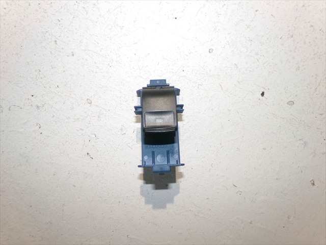 Botonera Elevalunas Toyota Verso 2.0 D10 2013-2018