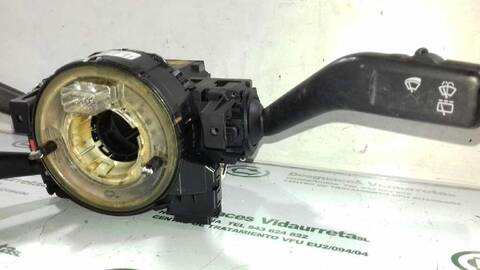 Foto 3ª: Mando Multifuncion Volkswagen Passat HIGHLINE 4MOTION 140CV 103KW [BKP] (2006)