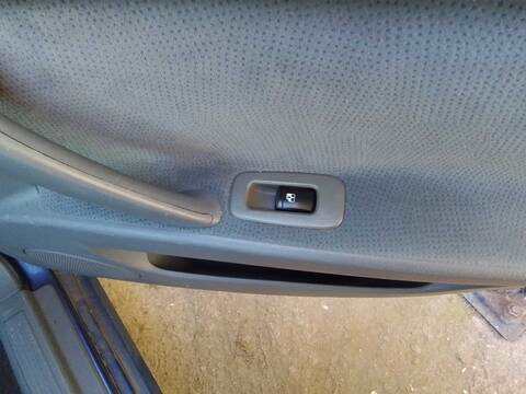 Foto 4ª: Botonera Elevalunas Chevrolet Nubira 1.6 CAT BERLINA 109CV 80KW [F16D3] (2005)