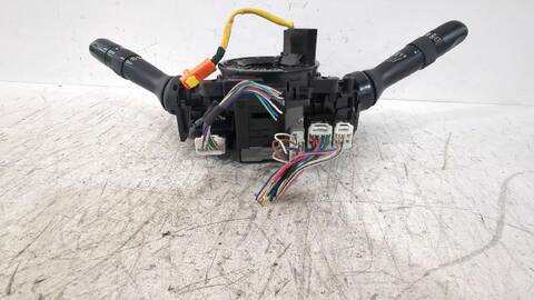 Foto 3ª: Mando Multifuncion Toyota Auris 1.6 ZRE151_) 124CV [1ZR-FE] (2006)