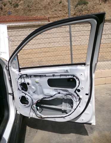 Foto 2ª: Puerta Delantera Derecha Mitsubishi ASX 1.8 D 2010-2012 [4N13] (2012)
