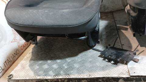 Foto 4ª: Asiento Delantero Izquierdo Citroen Berlingo FIRST COMBI 1 6 HDI 75 SX 75CV 55KW [D-9HW] (2010)