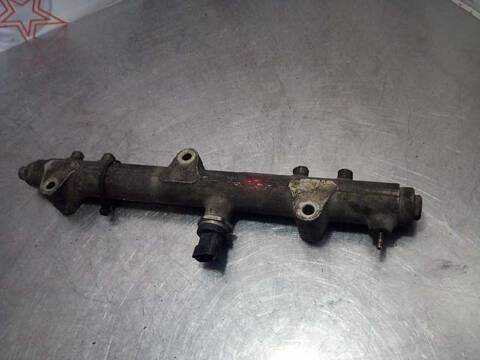 Foto 4ª: Rampa Inyectora Chrysler Voyager 2.5 CRD CAT 141CV 104KW (2001)