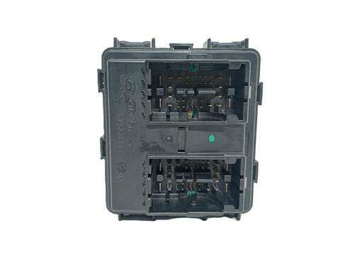 Foto 2ª: Caja Reles Fusibles Hyundai Tucson KOSMO 2WD 177CV [G4FJ] (2014)