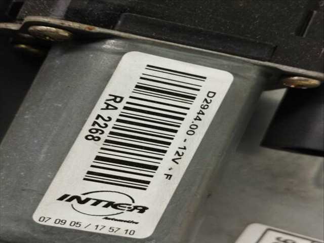 Foto 4ª: Elevalunas Manual Trasero Izquierdo Alfa Romeo 159 1.9 JTDM 16V - SELECTIVE 150CV 110KW [939A2000] (2005)