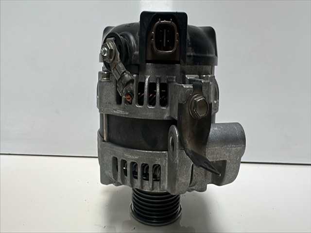 Foto 2ª: Alternador Toyota Corolla 2.0 CDI VERSO [D1AD] (2010)