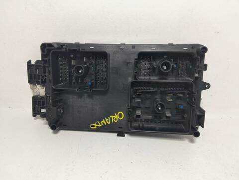 Foto 2ª: Caja Reles Fusibles Chevrolet Orlando 1.8 CAT 141CV (2011)
