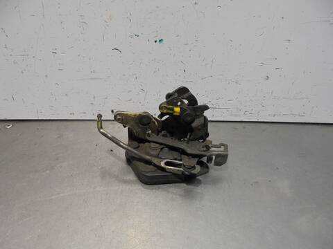 Cerradura Puerta Trasera Derecha Hyundai Accent GL 5P 86CV 63KW