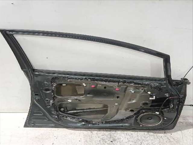 Foto 3ª: Puerta Delantera Izquierda Toyota Auris 1.6 ZRE151_) 124CV [1ZR-FE] (2006)