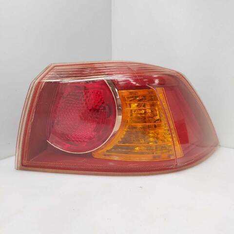 Piloto Trasero Derecho Mitsubishi Lancer 1.8 CY3A CY6A)