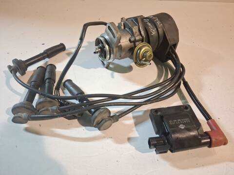 Foto 1ª: Delco Nissan Primera INVITATION BERLINA P10) 90CV