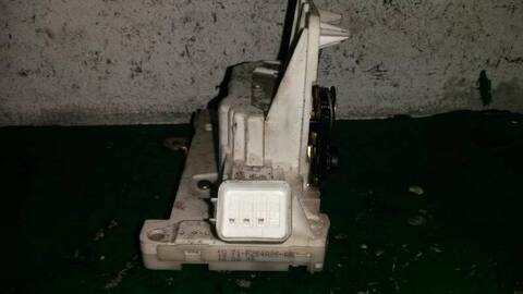 Foto 3ª: Cerradura Puerta Trasera Derecha Ford Mondeo 2.0 CAT BERLINA 146CV 107KW [CJBA] (2002)