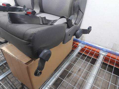 Foto 2ª: Asientos Traseros Toyota Hiace VERSION INDEFINIDA (2019)