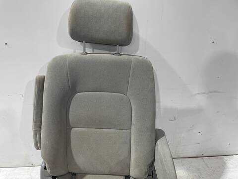 Foto 3ª: Asientos Traseros Kia Carnival 2.9 CRDI LX 144CV 106KW [J3] (2004)