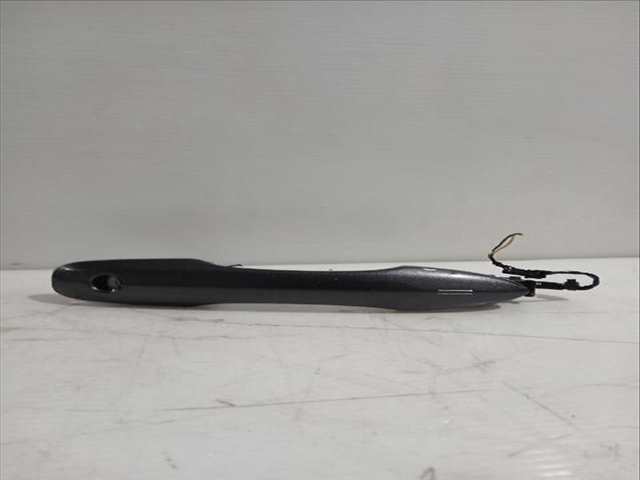 Maneta Exterior Delantera Izquierda Toyota Yaris 1.5 HYBRID MXPH11) 92CV