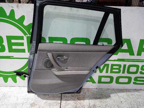 Foto 3ª: Puerta Trasera Derecha Bmw Serie 3 315 2.0 16V 143CV [N43B20A] (2005)