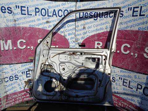Foto 4ª: Puerta Delantera Derecha Mitsubishi Montero 3.2 DI-D CAT 160CV 118KW [4M41] (2000)