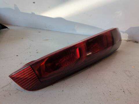 Foto 2ª: Piloto Trasero Izquierdo Nissan X-Trail COMFORT 2.2 DCI DIESEL CAT 136CV (2001)