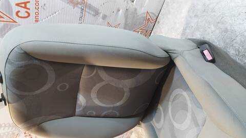 Foto 3ª: Asiento Delantero Derecho Renault Kangoo DYNAMIQUE 106CV 78KW [K9K804] (2010)