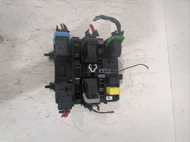 Caja Reles Fusibles Opel Astra 1.7 CDTI L48) 100CV 74KW