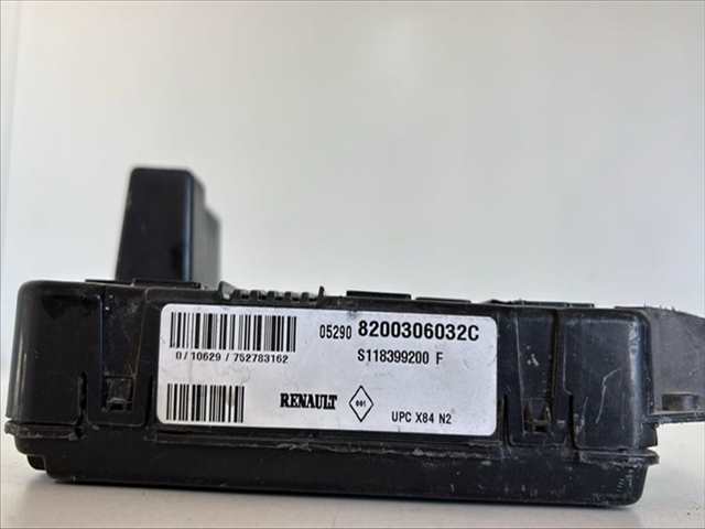 Foto 2ª: Centralita Confort BSI Renault Scenic 1.9 DCI [F9QE804] (2006)