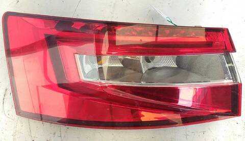 Foto 2ª: Piloto Trasero Izquierdo Skoda Superb 2.0 TDI (2015)