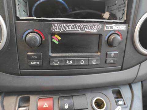 Foto 1ª: Mando Climatizador Citroen Berlingo 9HX (2010)