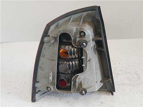 Foto 2ª: Piloto Trasero Derecho Opel Astra 1.6 COMFORT BERLINA 101CV 74KW [G-Z16XE] (2003)