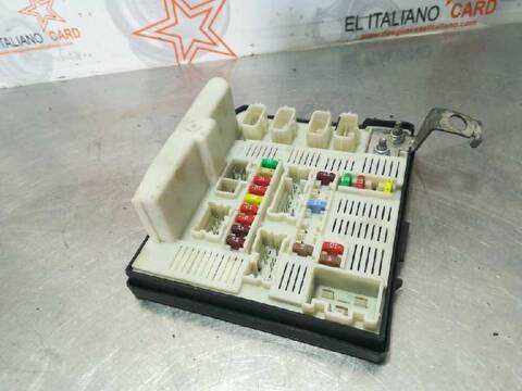 Foto 3ª: Caja Reles Fusibles Renault Megane 1.6E ALIZE 90CV 66KW I SCENIC JA0) [G-K7M] (1999)