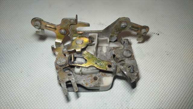 Cerradura Puerta Trasera Izquierda Nissan Patrol 3.3 D SD33