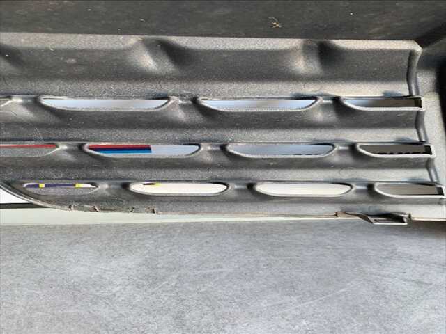 Foto 3ª: Rejilla Delantera Nissan Qashqai 2.0 16V 140CV/103KW [MR20DE] (2008)