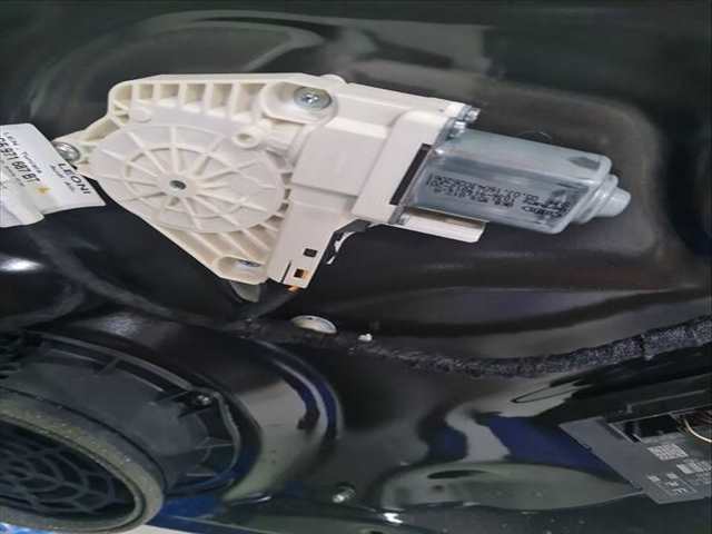 Elevalunas Manual Trasero Derecho Audi A6 3.0 TDI ADVANCED EDITION 272CV 200KW