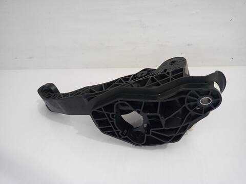 Foto 3ª: Pedal Embrague Seat Arona XPERIENCE PLUS 110CV [DLAA] (2017)