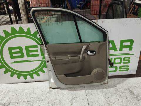 Foto 3ª: Puerta Delantera Izquierda Renault Scenic 1.6 16V 113CV 83KW [K4M761] (2003)