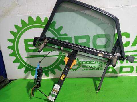 Foto 3ª: Elevalunas Manual Trasero Izquierdo Audi A4 2.5 TDI 120KW) 163CV (2000)